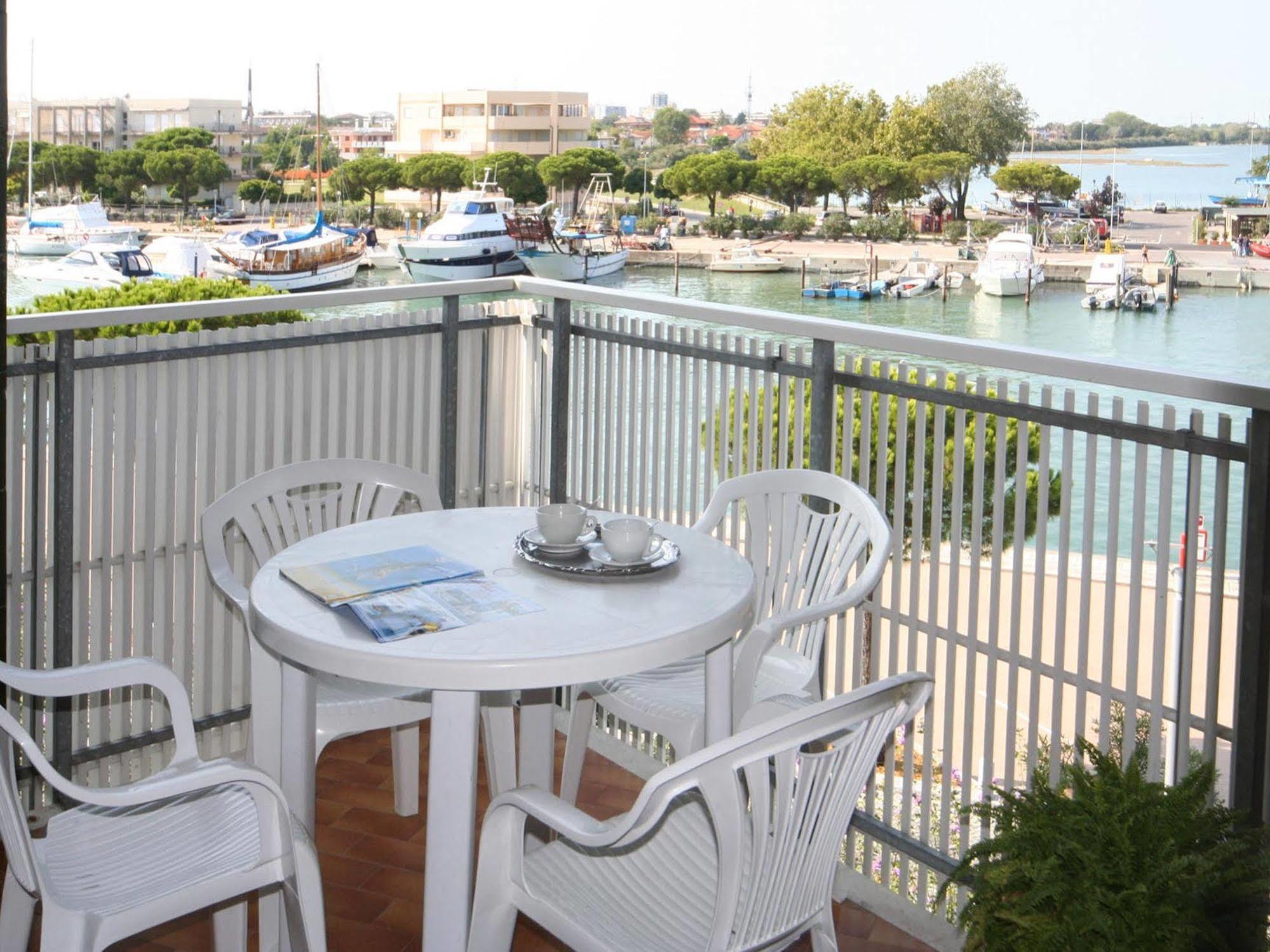 Casa Marina Apartamento Lignano Sabbiadoro Exterior foto